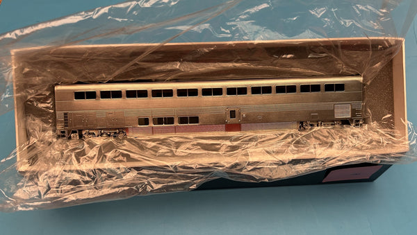 HO scale train - Samhongsa Amtrak Superliner Coach