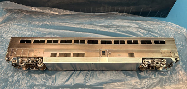 HO scale train - Samhongsa Amtrak Superliner Coach Baggage car