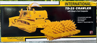 Diecast Model - 1:25 Scale 1st Gear 70-0155 International TD-25 Crawler with Compactor