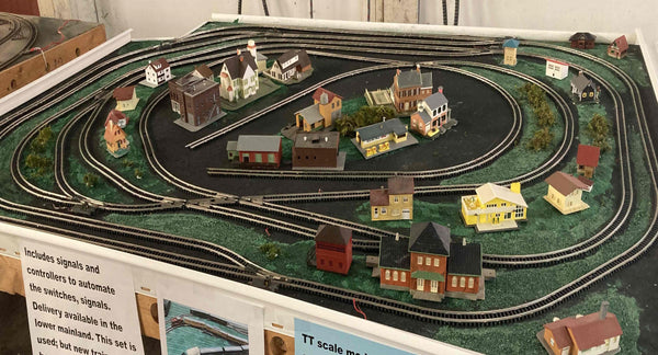 Ready to run Train Layout - TT scale track, trains, accessories