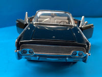 Franklin Mint B11WD57 1:24 Scale 1961 Lincoln Continental 4 door convertible. 